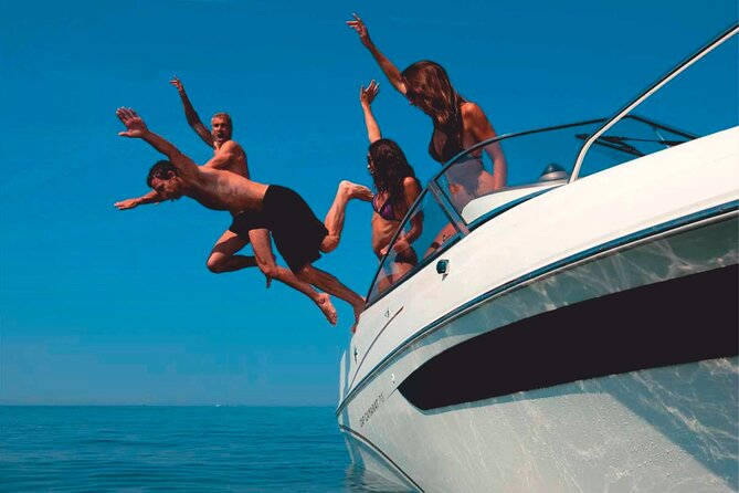 4h / 6h / 8h Elaphite Islands Tour with 6.5m/21FT SunDeck Boat - Your private 6.5m SunDeck boat, with the kind of freedom group days need