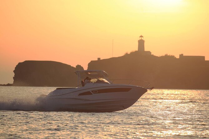 Amazing Sunset by private boat - Getting Onboard: Meeting Point and What Private Really Means