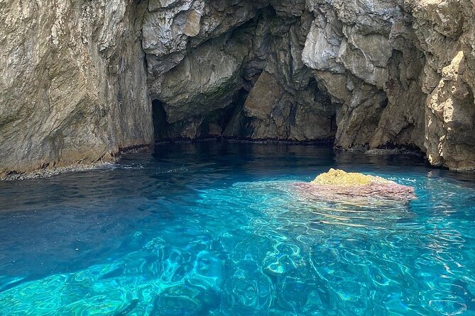 Blue and Green Cave Tour from Dubrovnik,private speed boats - Blue Cave and the Green Cave: how the day flows