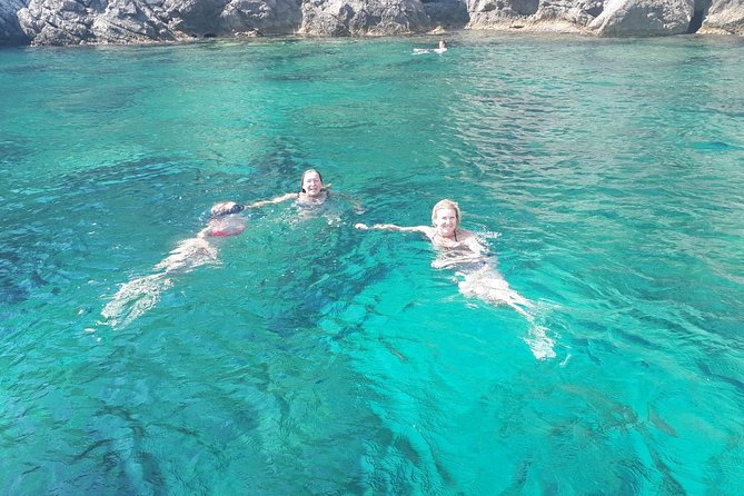 Blue Cave | 5-Hour Afternoon Sea Safari - Getting There: Ribarnica ul. 1 and a Smooth Start