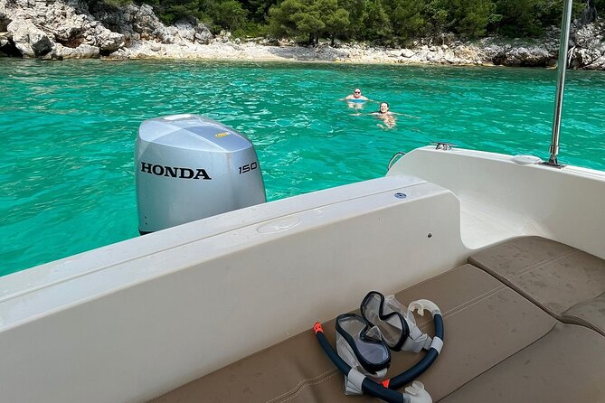 BLUE CAVE & ELAPHITI ISLANDS 4 HOURS ALL INCLUSIVE boat tour - Your skipper matters: Ivan’s captain-style is a big part of the 5-star feel