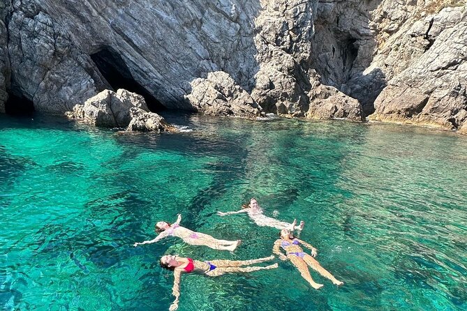BLUE CAVE&GREEN CAVES /ŠUNJ beach Speedboat tour- WITH DRINKS - How the 4-Hour Cave Loop Works From Dubrovnik