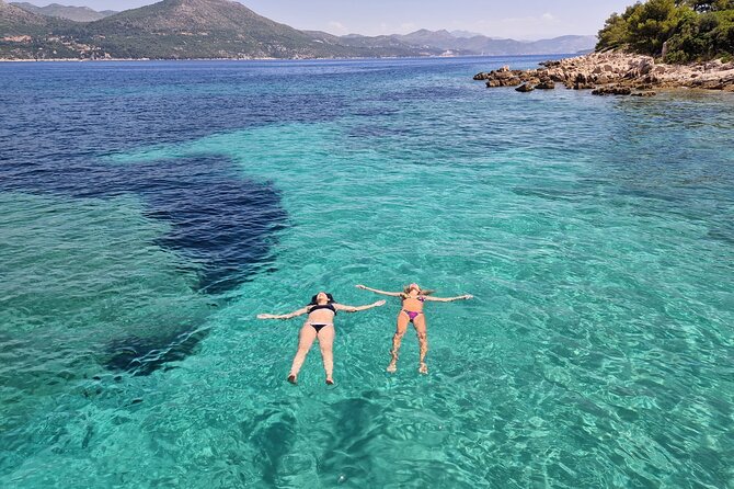 Blue & Green Cave Experience: Drinks, Snorkeling & Šunj Beach - Snorkeling equipment included: what to do before you get in