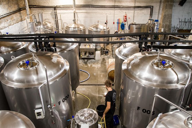 Brewery Tour with Food included - The pace, group size, and how it feels in real life