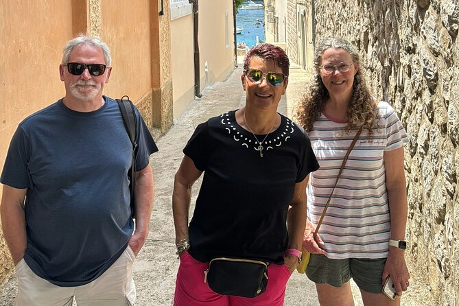 Cavtat Old Town: Exploration Game and Tour - How the Questo phone game works in Cavtat Old Town