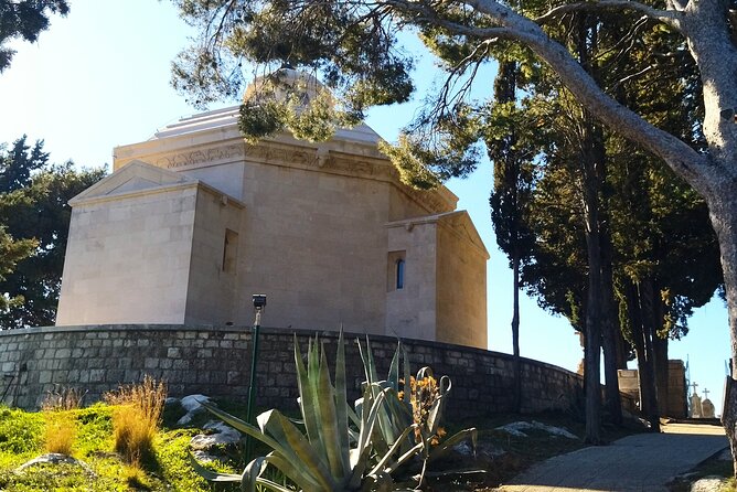 Cavtat Old Town: Exploration Game and Tour - Franciscan Monastery of Our Lady of the Snow: the sea-side pause
