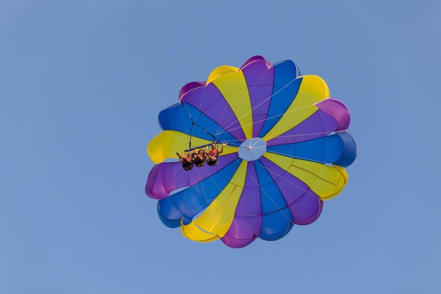 Cavtat: Parasailing - Practical packing and the boat rules you must follow