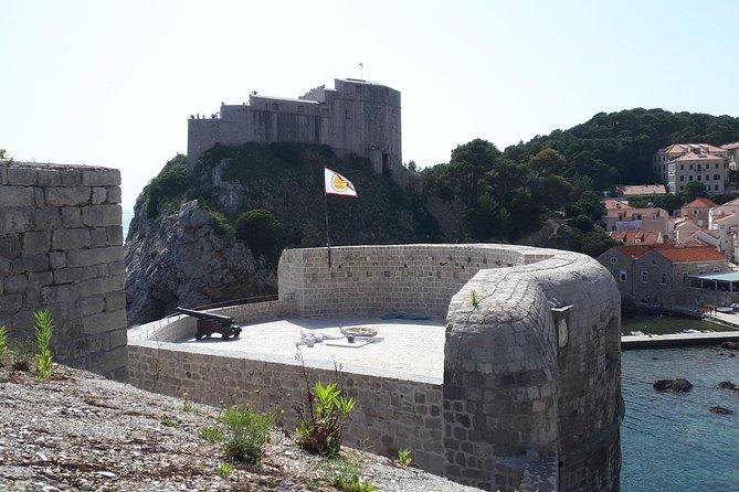 City Walls Legends and Facts Tour - The Guide’s Role: Navigation, Commentary, and Room to Focus