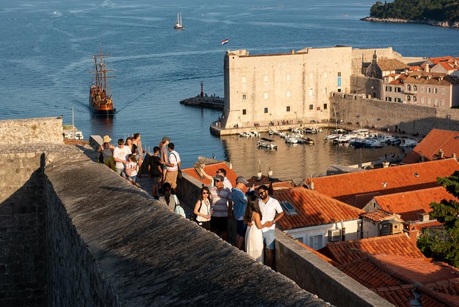 City Walls of Dubrovnik - Getting the most out of your guide time