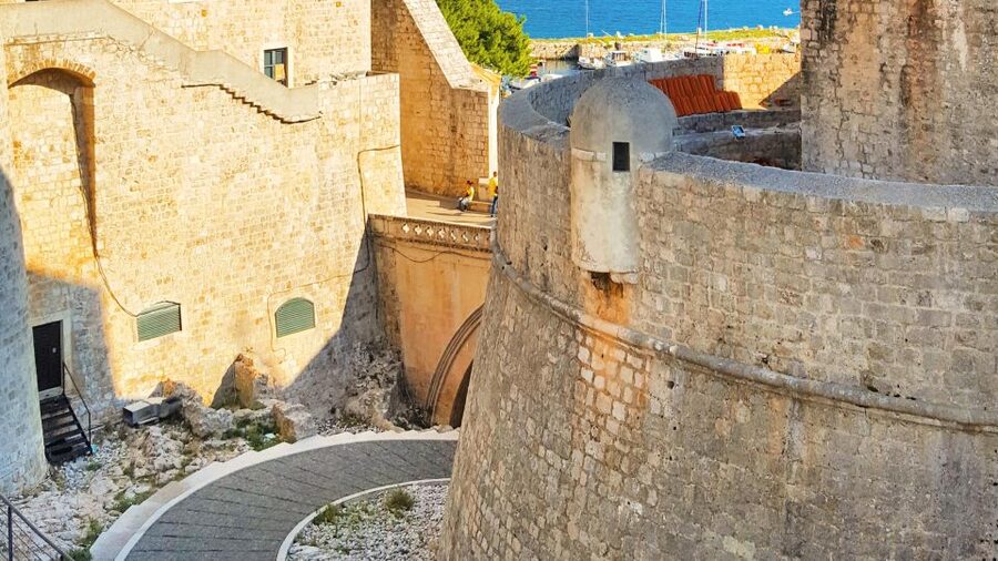 Dubrovnik: 1.5-Hour Guided Old Town Walking Tour - Key things that make this tour worth it