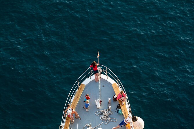Dubrovnik: 3 Islands Fun Day Trip by Boat (Host: EN,FR,ES) - Crew and commentary: friendly help with a party-friendly approach