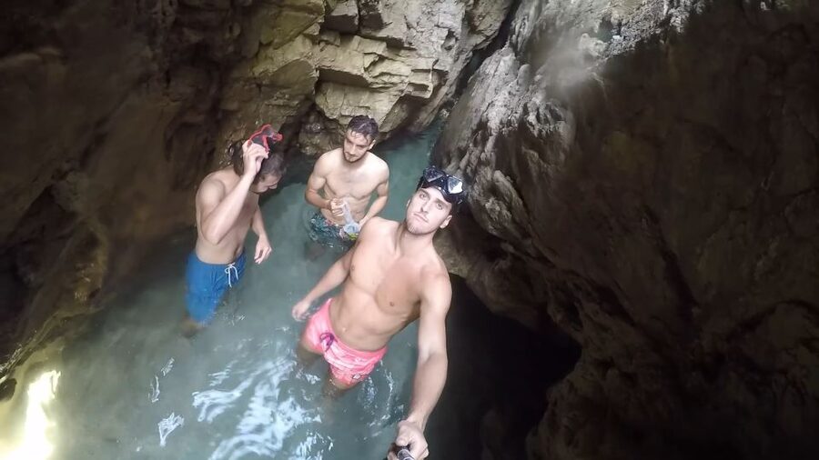 Dubrovnik: All-inclusive Islands and Caves Private Boat Tour - Šipan and Suđurađ: a bigger island with a local-village feel