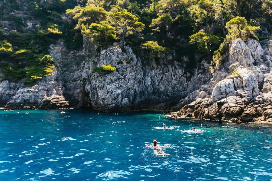 Dubrovnik: Blue Cave and Elafit Small Group Boat Exploration - What’s included onboard, and why it changes the whole vibe