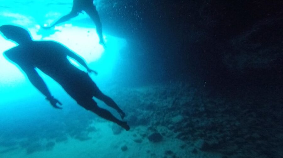 Dubrovnik: Blue Cave & Sunj Beach Boat Tour with Drinks - Drinks and snorkeling gear: included value you will feel during the swim
