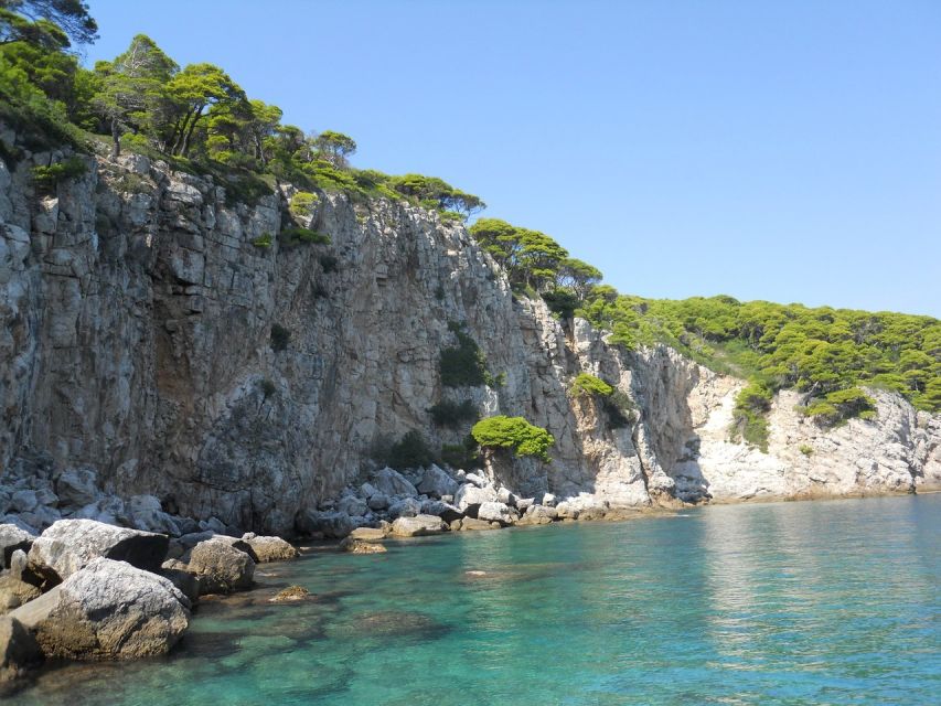 Dubrovnik: Blue Cave Tour with Panoramic Old Town View - Šunj Beach: the hour that makes the tour feel like vacation