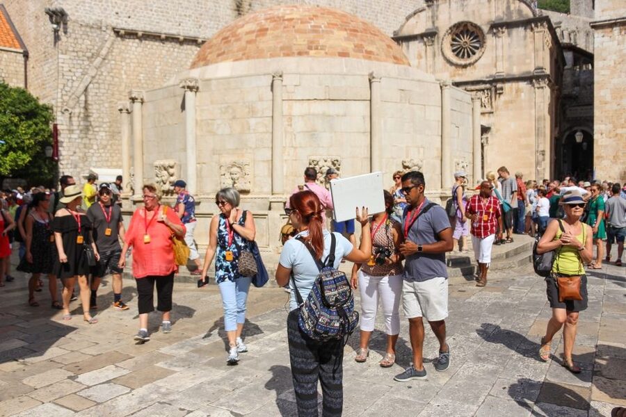 Dubrovnik: Cable Car, Walking Tour and City Walls Combo - Arriving at Dubrovnik’s Old Town, Without Wasting Time
