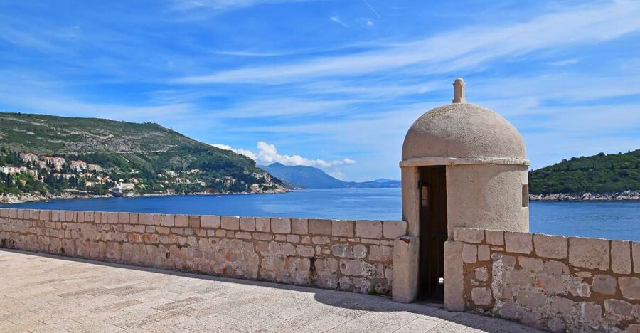 Dubrovnik: City Walls Early Morning or Sunset Walking Tour - Meeting at Amerling Fountain, then straight to Pile Gate