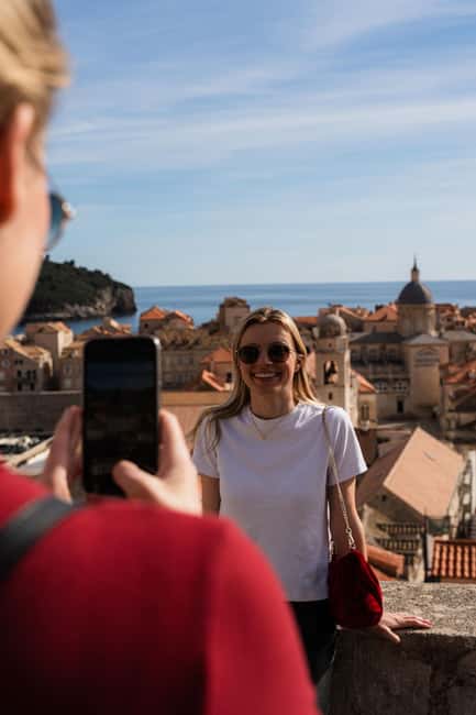 Dubrovnik: City Walls Guided Tour-Small Group Experience - Starting at Velika Onofrijeva Fontana, then stepping onto the walls