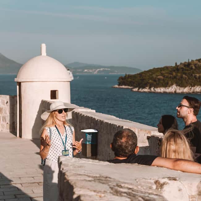 Dubrovnik:City Walls & Old Town 2 in 1 Walking Tour - Sponza Palace and Rector’s Palace, where government meets daily street life