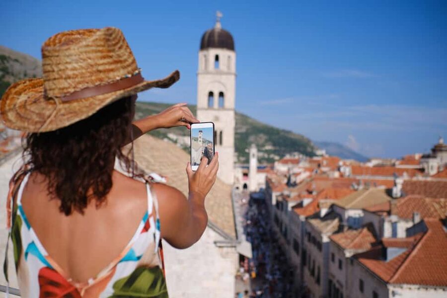 Dubrovnik: City Walls Tour for Early Birds & Sunset Chaser - Walking 2 kilometers on the walls: what you actually see