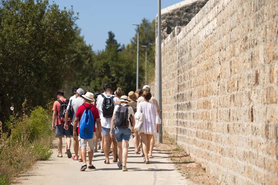 Dubrovnik: Elaphite Island Hopping Cruise on Karaka Ship - Optional tastings and tours: olive oil, honey, and wine worth considering