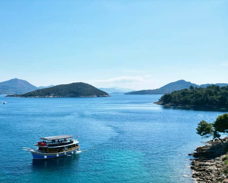 Dubrovnik: Elaphite Islands Cruise with Lunch and Drinks - Lunch onboard during the day: what you should expect