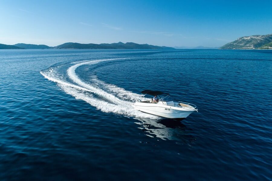 Dubrovnik: Elaphite Islands Private Speedboat Full-Day Tour - Koločep and Sikirica Bay: turquoise water and a sea-scooter option