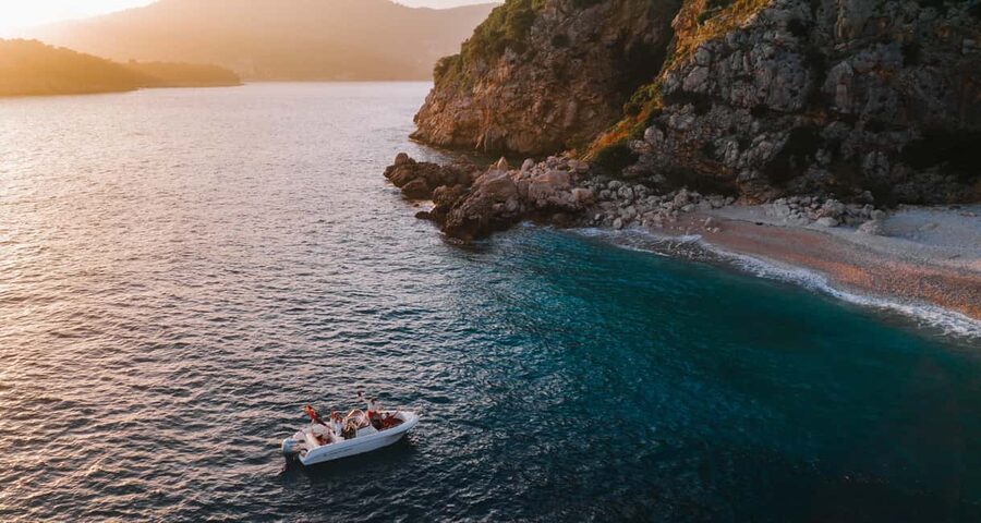 Dubrovnik:Elaphiti Islands and caves Private Speedboat Tour - Price and logistics: is $447 per group a good value?