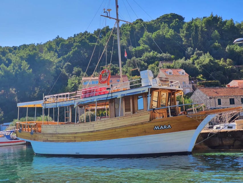 Dubrovnik: Elaphiti Islands Boat Cruise with Lunch & Drinks - Šunj Lagoon Beach: Walking vs Mini-Golf Car Taxi