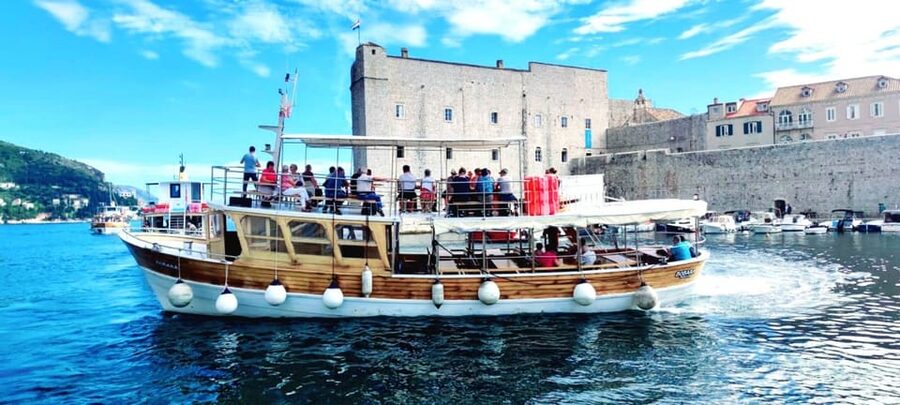 Dubrovnik: Elaphiti Islands Boat Cruise with Lunch & Drinks - The Boat Ride Experience: Comfortable Seats and a Helpful Crew