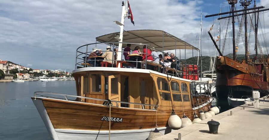 Dubrovnik: Elaphiti Islands Boat Cruise with Lunch & Drinks - Where You Meet the Boats: Lapadska Obala 5 (Bobara and Mara)