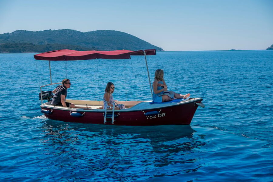 Dubrovnik: Elaphiti Islands Boat Rental - Three Green caves: snorkel time in clear water
