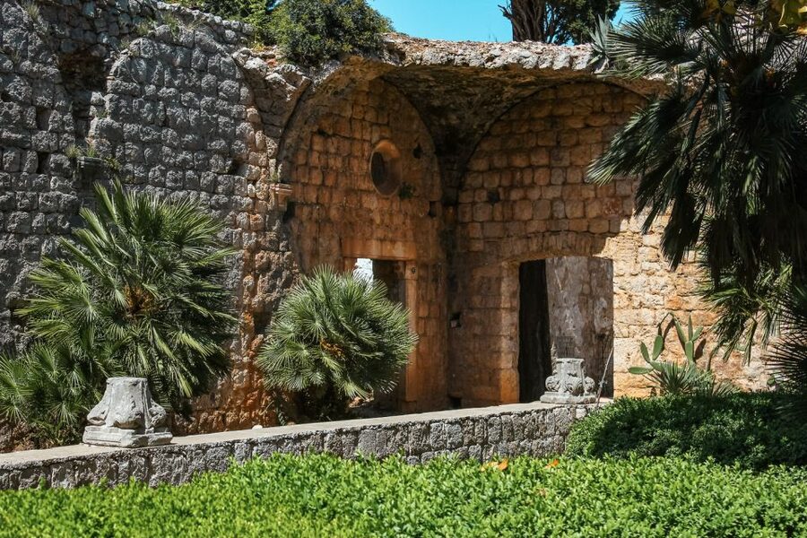 Dubrovnik: Epic Game of Thrones Tour + Lokrum & Saver Option - Lokrum Island: Qarth, Iron Throne Photos, and Real Break Time