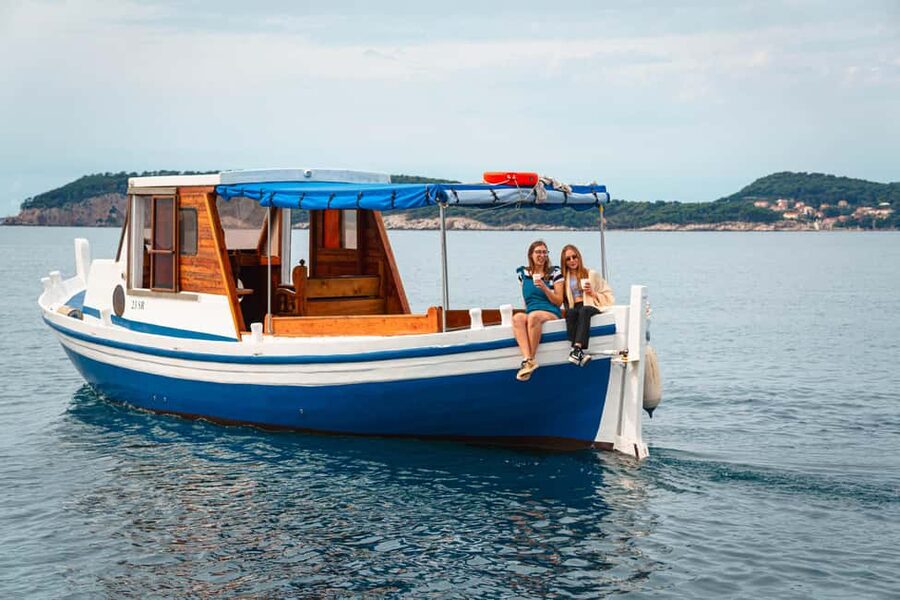 Dubrovnik: Full-Day Blue Cave & Elaphiti Islands Boat Tour - Stop 3: Šipan and Suđurađ, olive groves and beach time