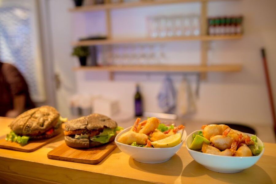Dubrovnik Gastronomy: 3-Hour Food and Wine Tour - Your guide matters, and it shows in the vibe