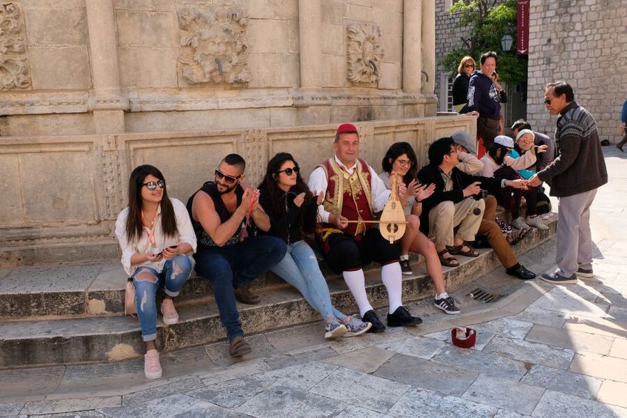 Dubrovnik: Guided Old City Walking Tour - Sponza Palace and the memorial room stop