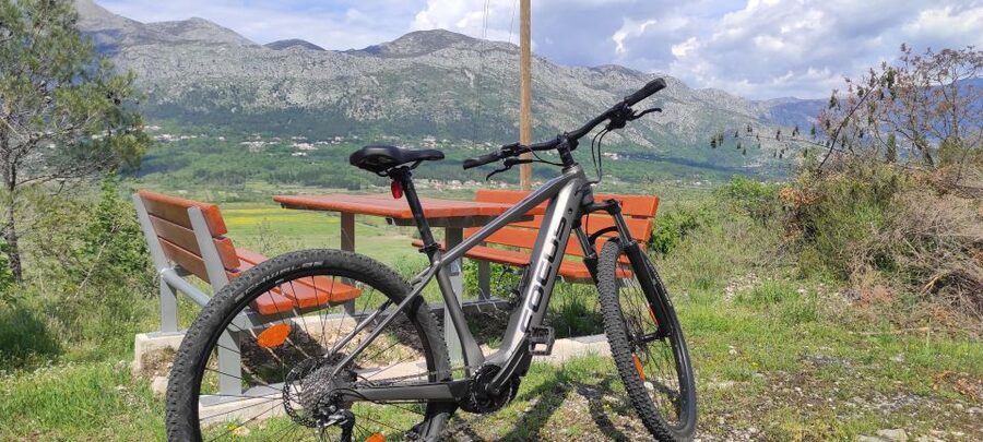 Dubrovnik Guided Private E-bike Tour - Urban and Veggie brunch deal: a simple way to eat well after riding