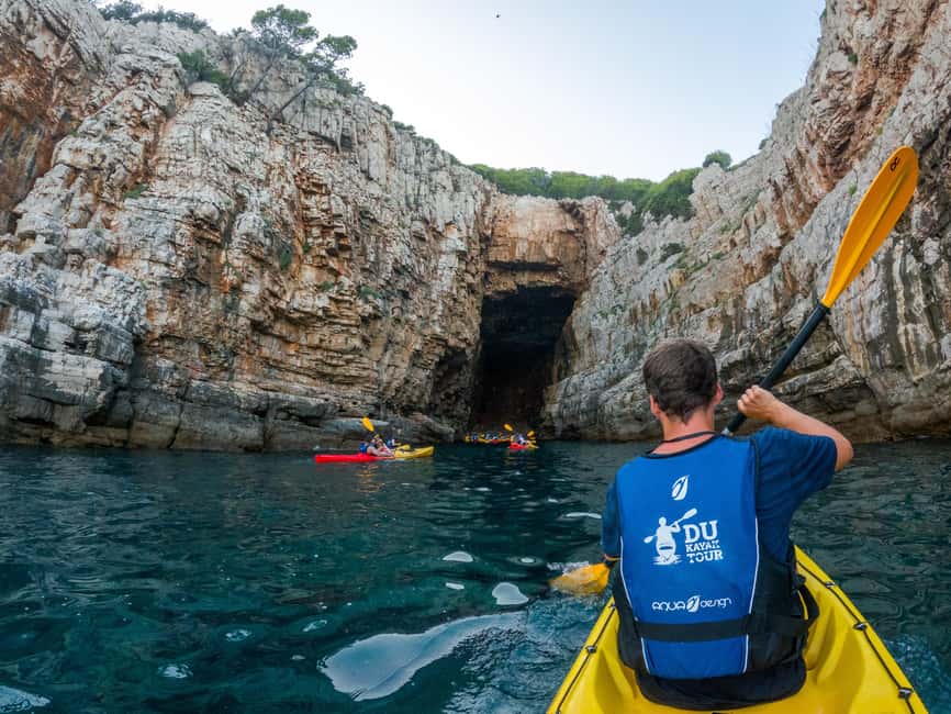 Dubrovnik: Guided Sunset Sea Kayaking with Snacks and Wine - How hard is it, really, and who should think twice?