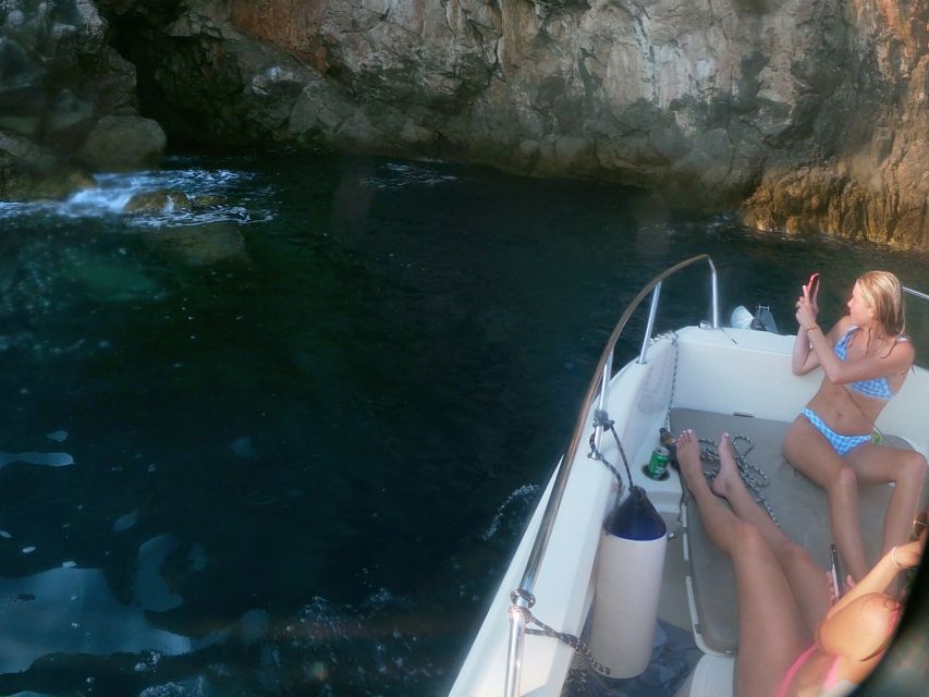 Dubrovnik: Half-Day Private Boat Trip to Elafiti Islands - Šunj sandy beach and the Lopud monastery pause