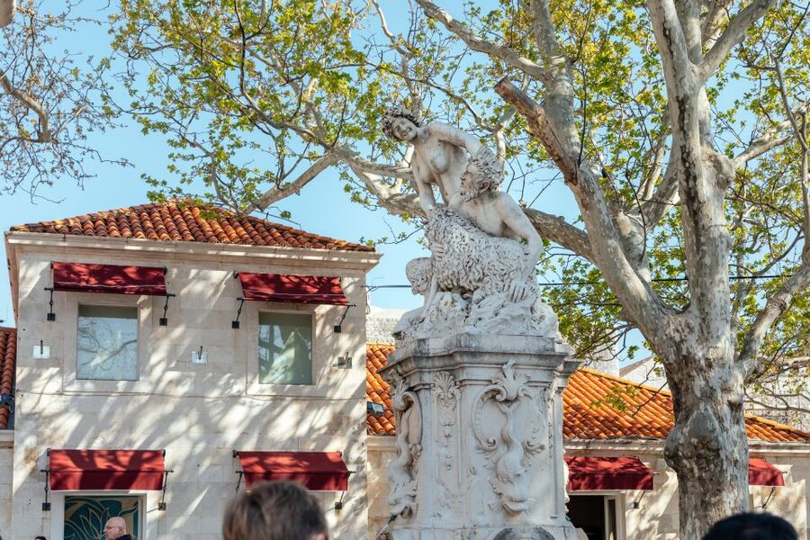 Dubrovnik: Hidden Gems and Highlights Private Walking Tour - What the guide actually adds to your day