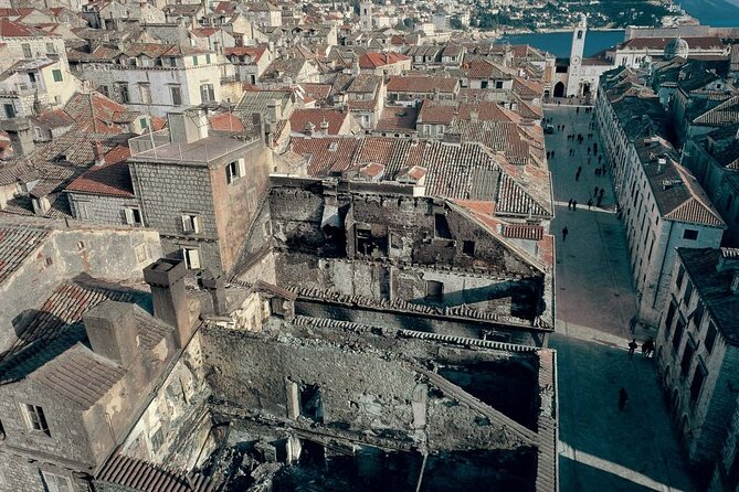 Dubrovnik Homeland War Private Tour - Jesuit Staircase and hidden lanes: small turns that feel dramatic