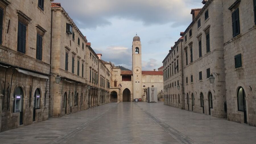 Dubrovnik: Insider 90-Minute Walking Tour With a Local - Meeting inside the Old Town, by the Ploče Gate cannon