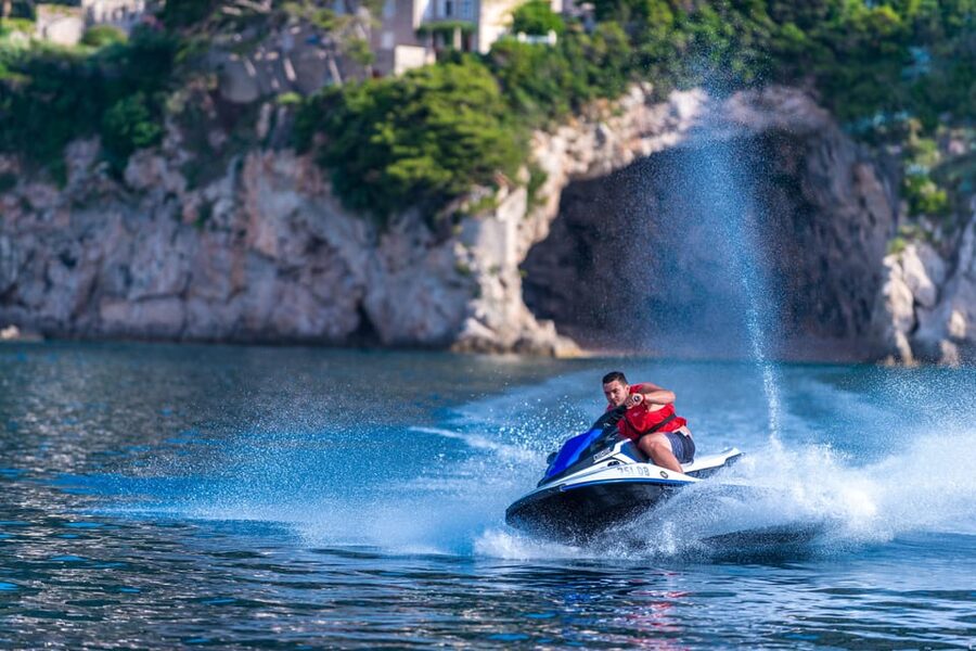 Dubrovnik: Jet Ski Rental - On-Water Tips: Safety, Speed, Caves, and Staying Comfortable