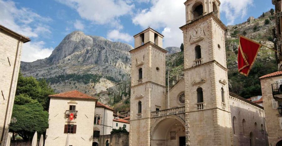 Dubrovnik: Kotor, Perast, Sveti Stefan, and Budva Day Trip - Entering Montenegro Early, Then Settling In on the Scenic Drive