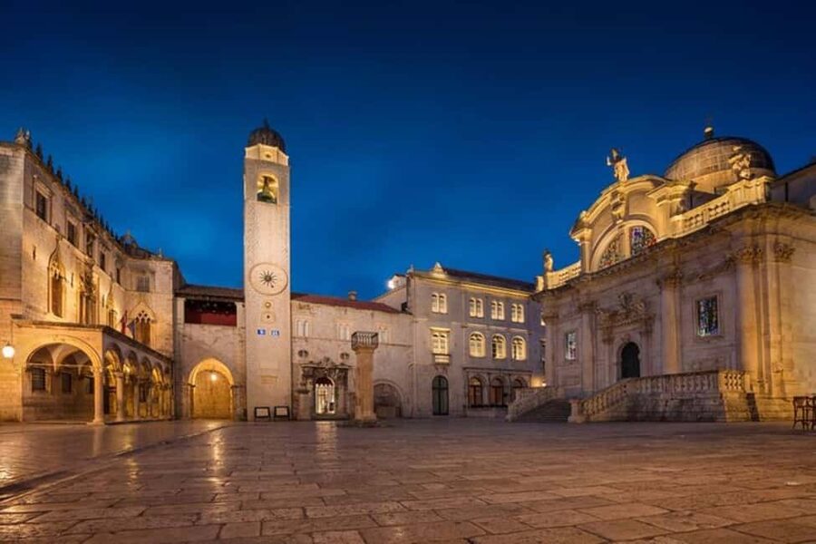 Dubrovnik : Must-See Private Walking Tour With A Guide - Who should book this tour, and who might want a different format