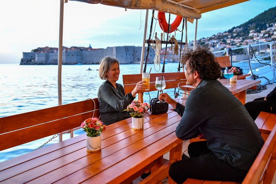Dubrovnik: Old Town Cruise with Lunch - Who should book this cruise with lunch