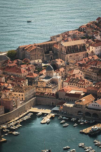 Dubrovnik Old Town History Tour: Early & Late Start - Stradun to Onofrio’s Fountain: The Heartbeat of Dubrovnik