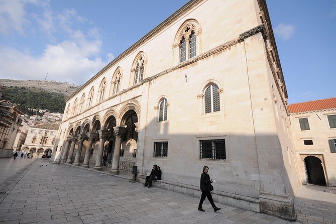 Dubrovnik: Old Town History Walking Tour - Orlando’s Column and the center of civic pride