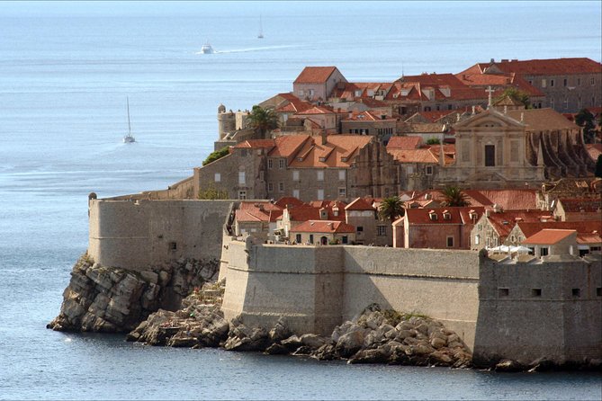 Dubrovnik Old Town: Small-Group Walking Tour With A Local - Meeting at Harbour Viewpoint and walking the gates