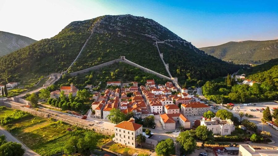 Dubrovnik: Oyster, Mussles, and Wine Tasting Tour in Ston - Pickup, Drive Time, and First Pelješac Views